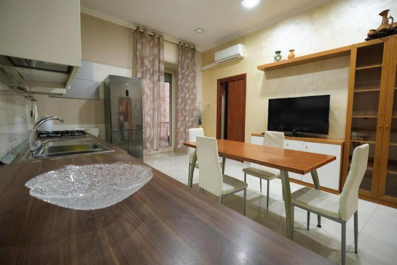 Apartment Monticelli House Inthe Historical Center Naples